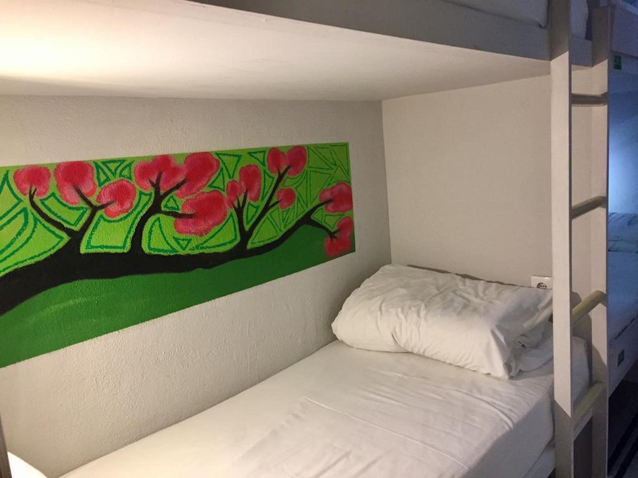 Auberge de jeunesse Golden Tram 242 & *
